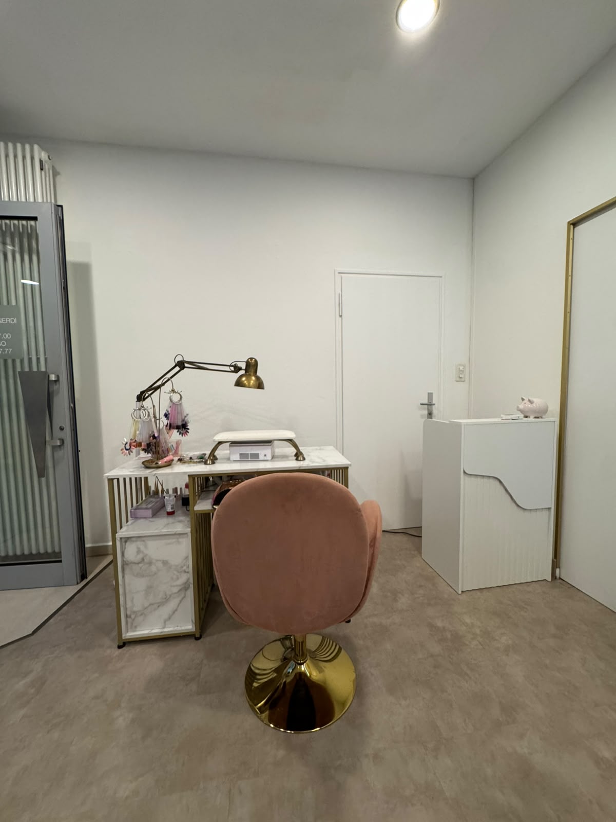 Yaya Beauty Lounge interior 11