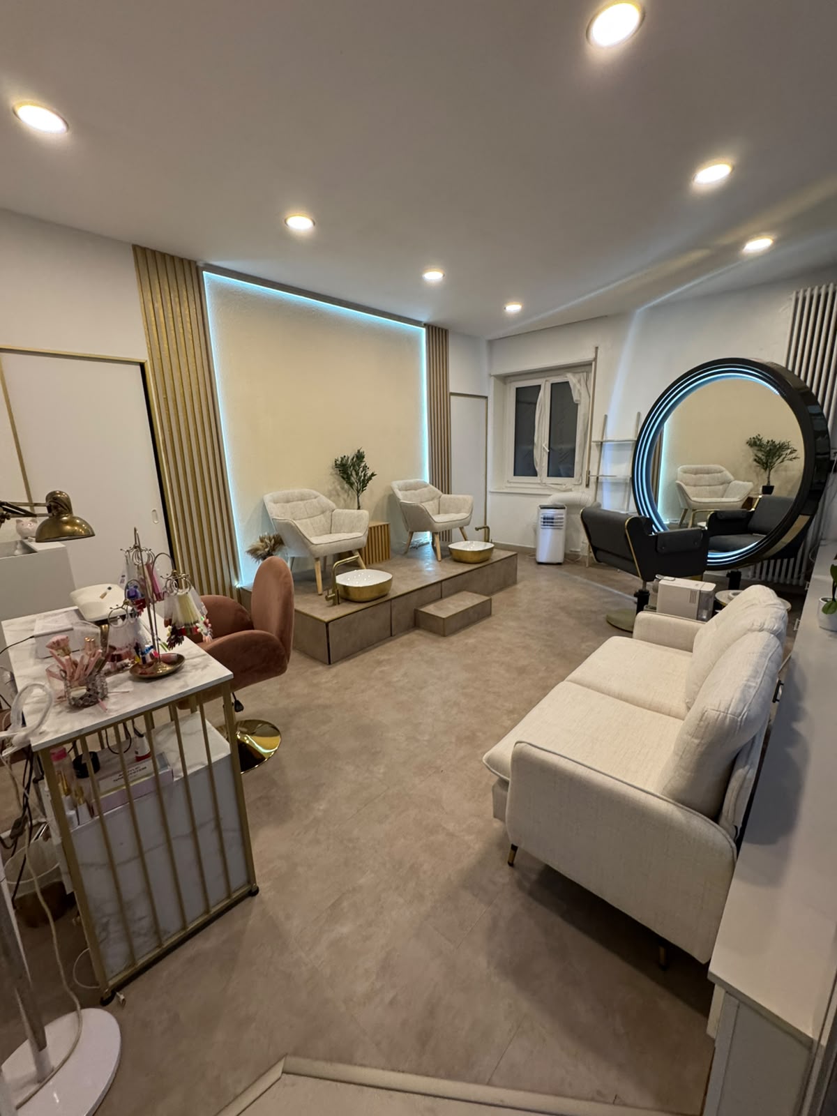 Yaya Beauty Lounge interior 4