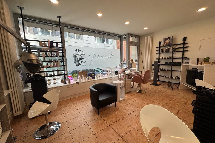 Gli interni di Yaya Beauty Lounge a Lugano